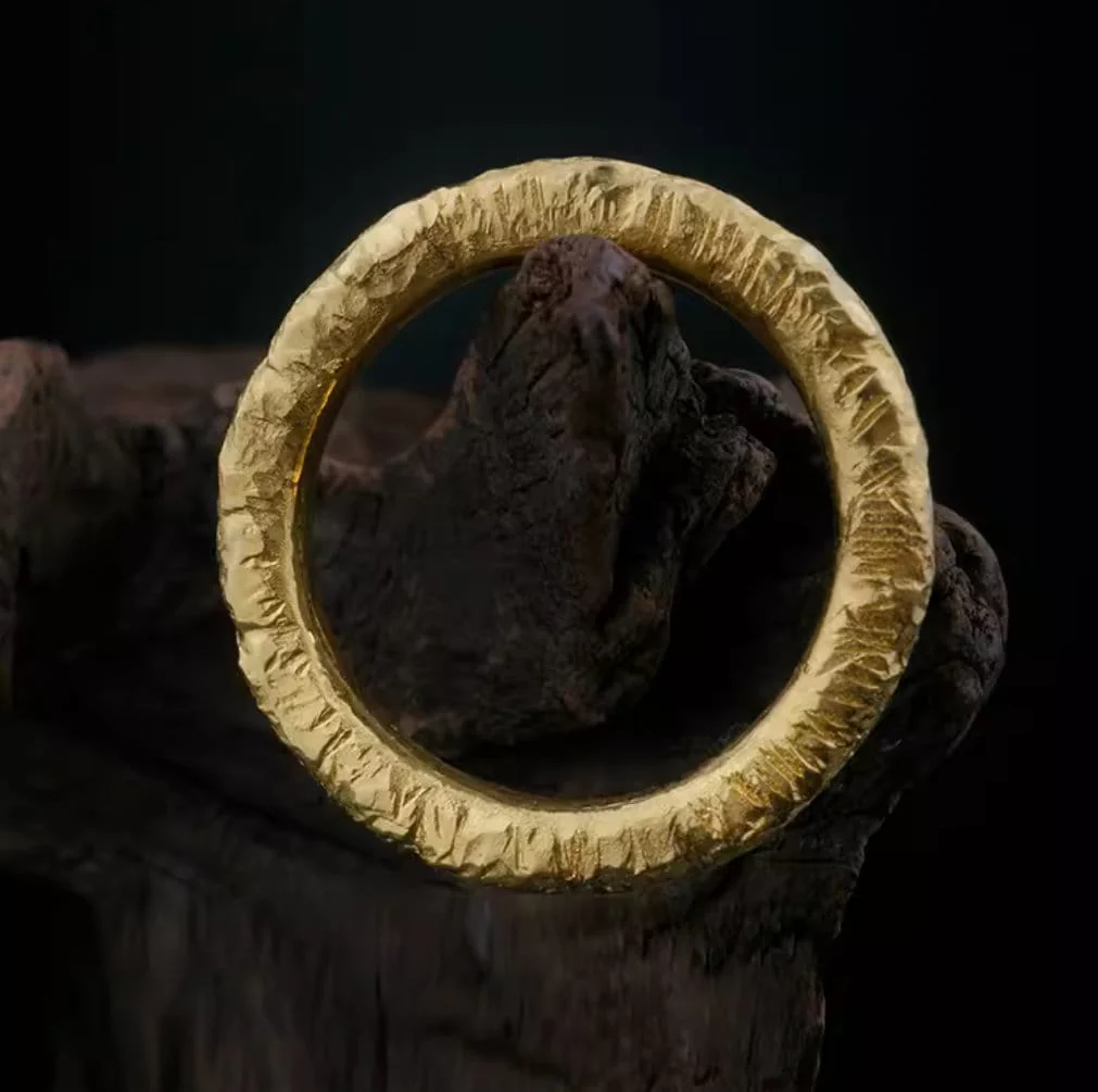 4mm Hammered Donut Ring - Image 3