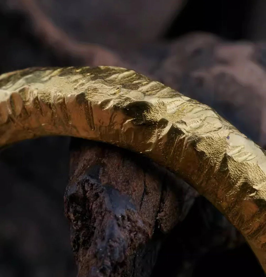 4mm Hammered Donut Ring - Image 6