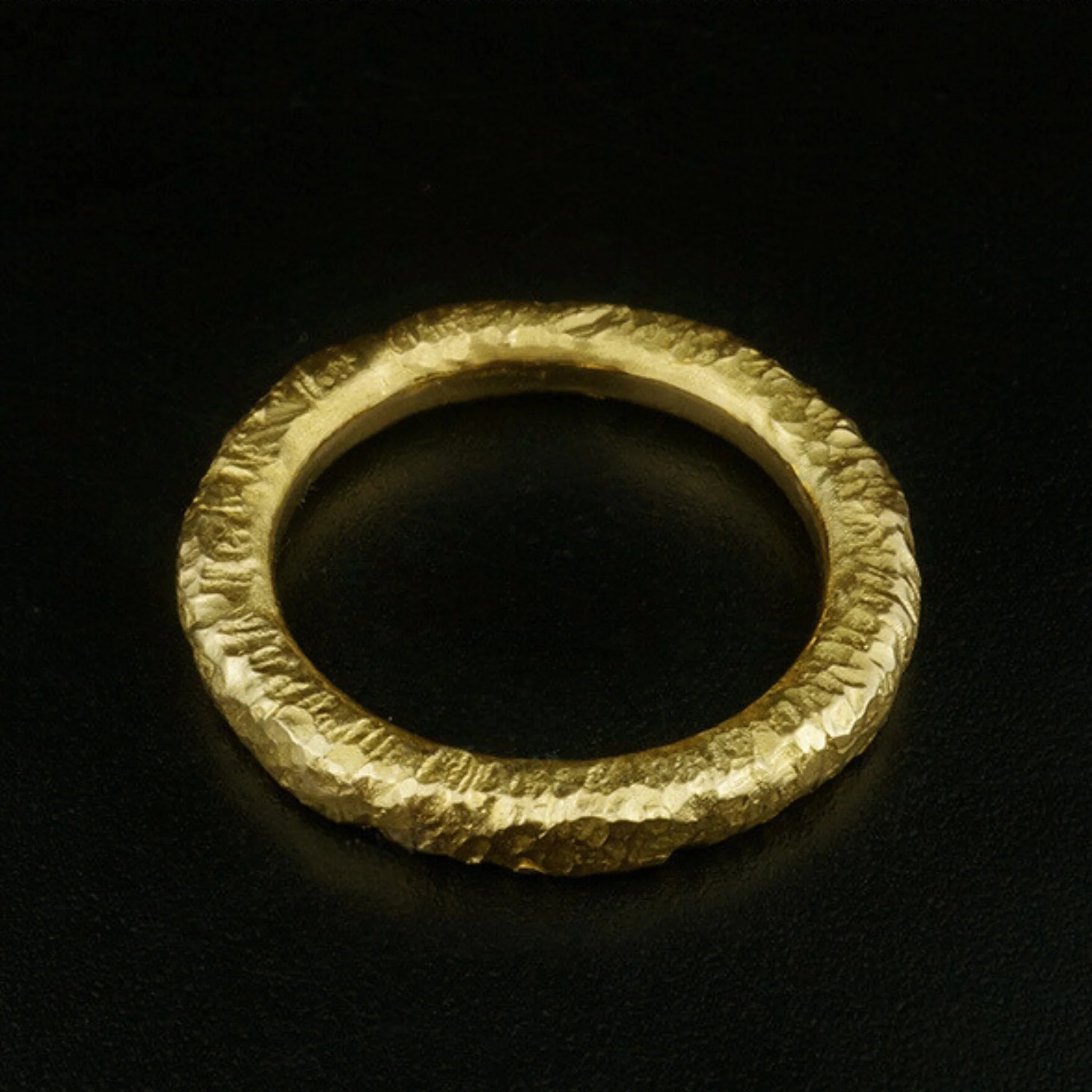 4mm Hammered Donut Ring - Image 7