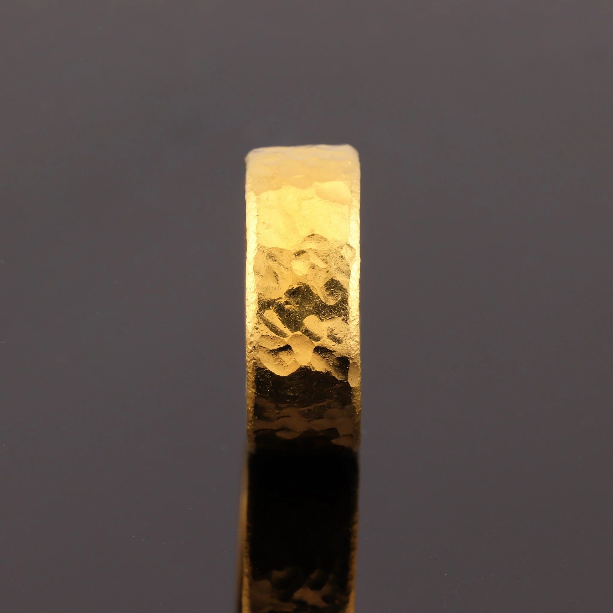 10mm 1oz Hammered Flat Band - Image 12