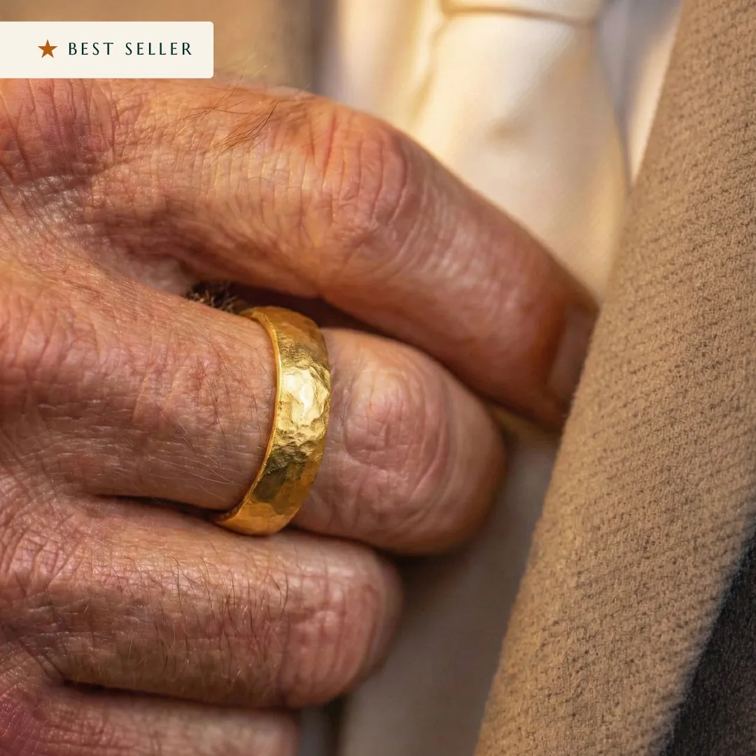 4mm Hammered Band Ring - Image 11